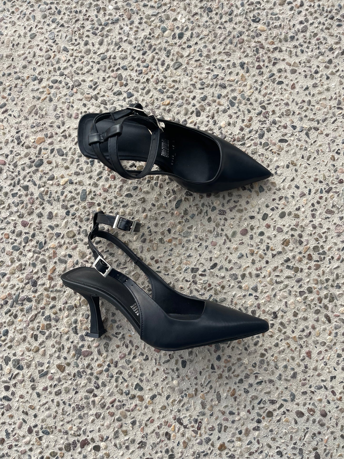 ZAPATILLAS DINORAH NEGRO (con pulsera)