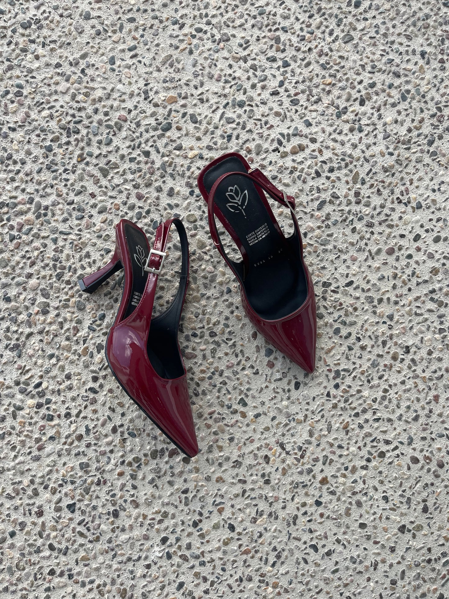 ZAPATILLAS DINORAH VINO (sin pulsera)