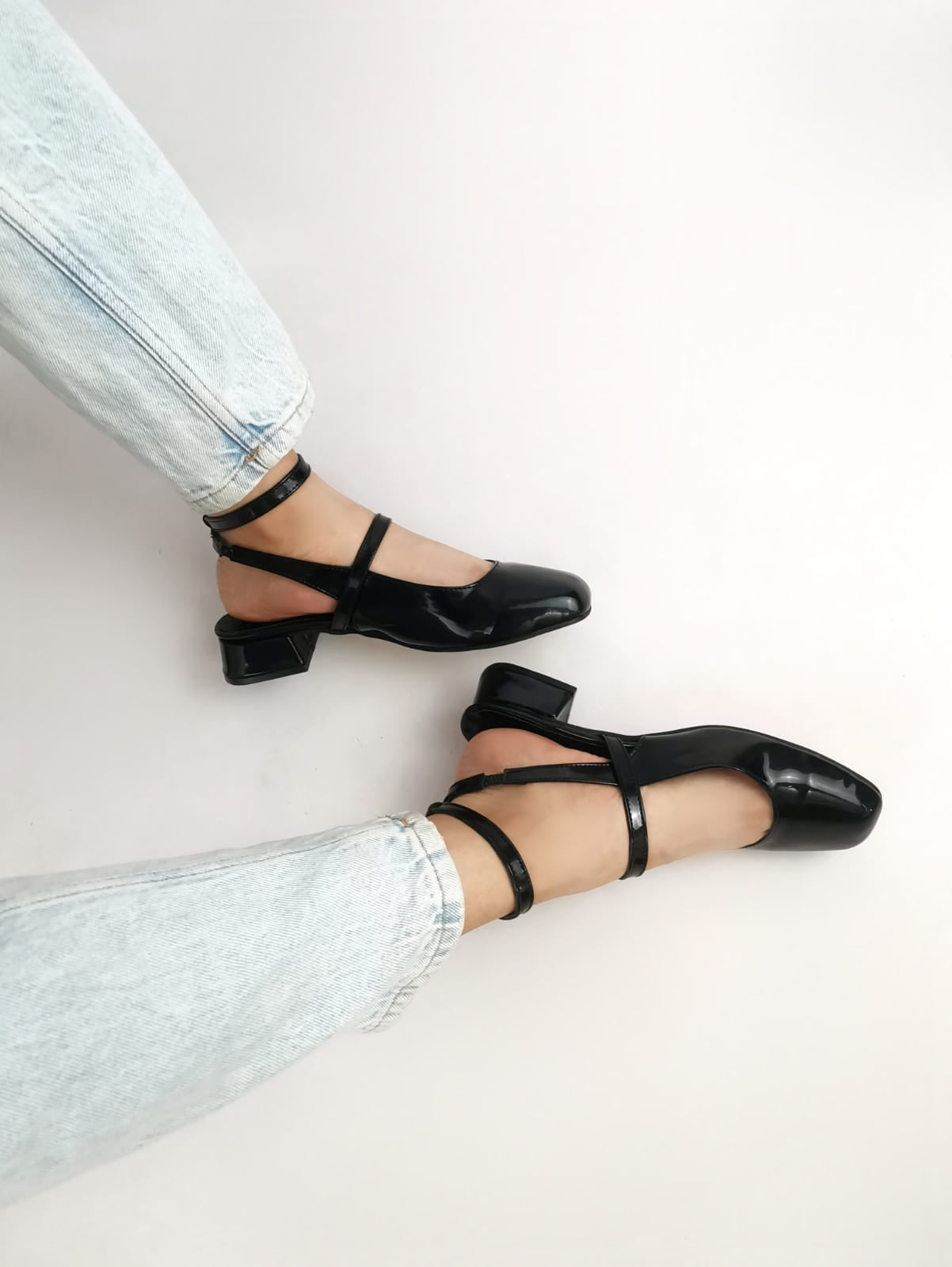 MULES QUEEN NEGRO