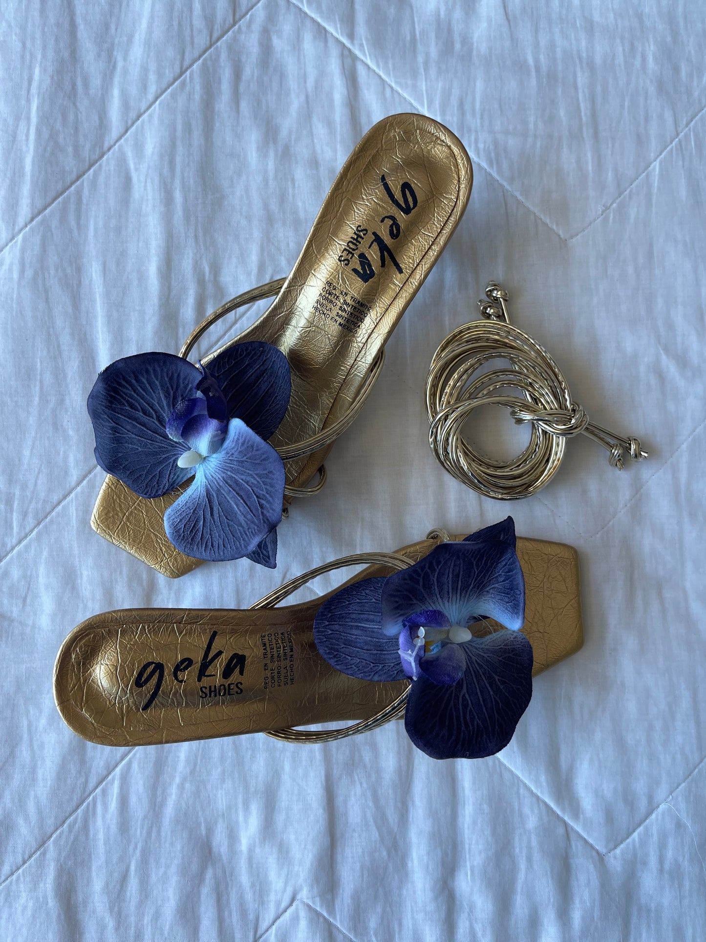 ZAPATILLA ORQUÍDEA ORO
