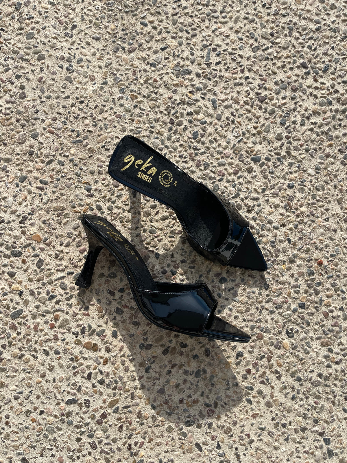 ZAPATILLAS LUISA NEGRO
