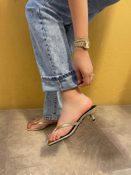 ZAPATILLAS DANIELA ORO