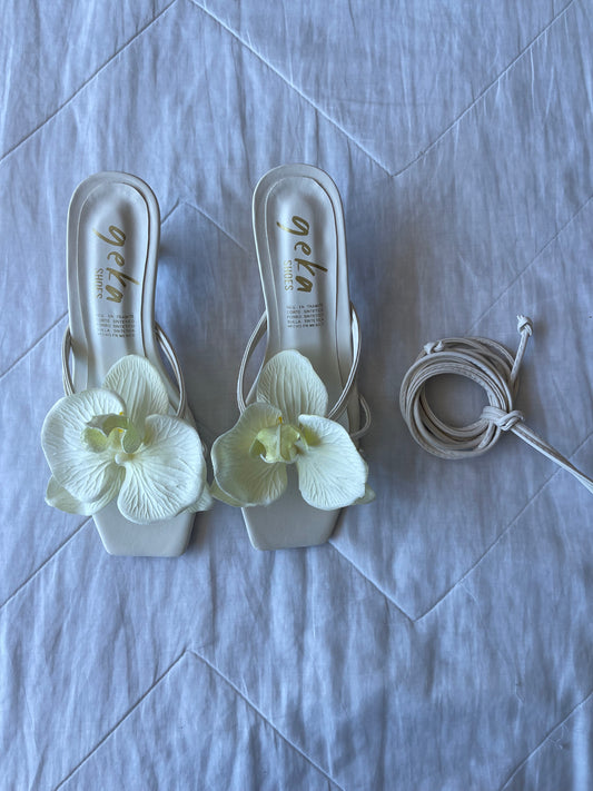 ZAPATILLA ORQUÍDEA LATTE