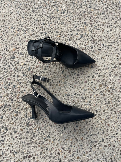 ZAPATILLAS DINORAH NEGRO (con pulsera)