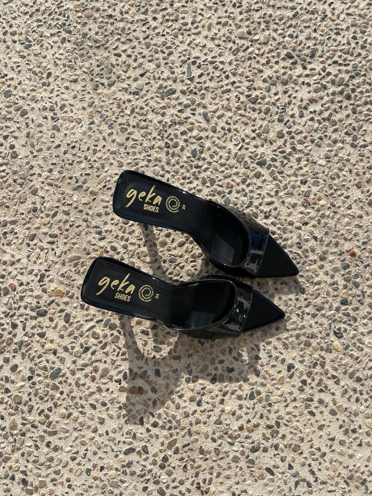 ZAPATILLAS LUISA NEGRO