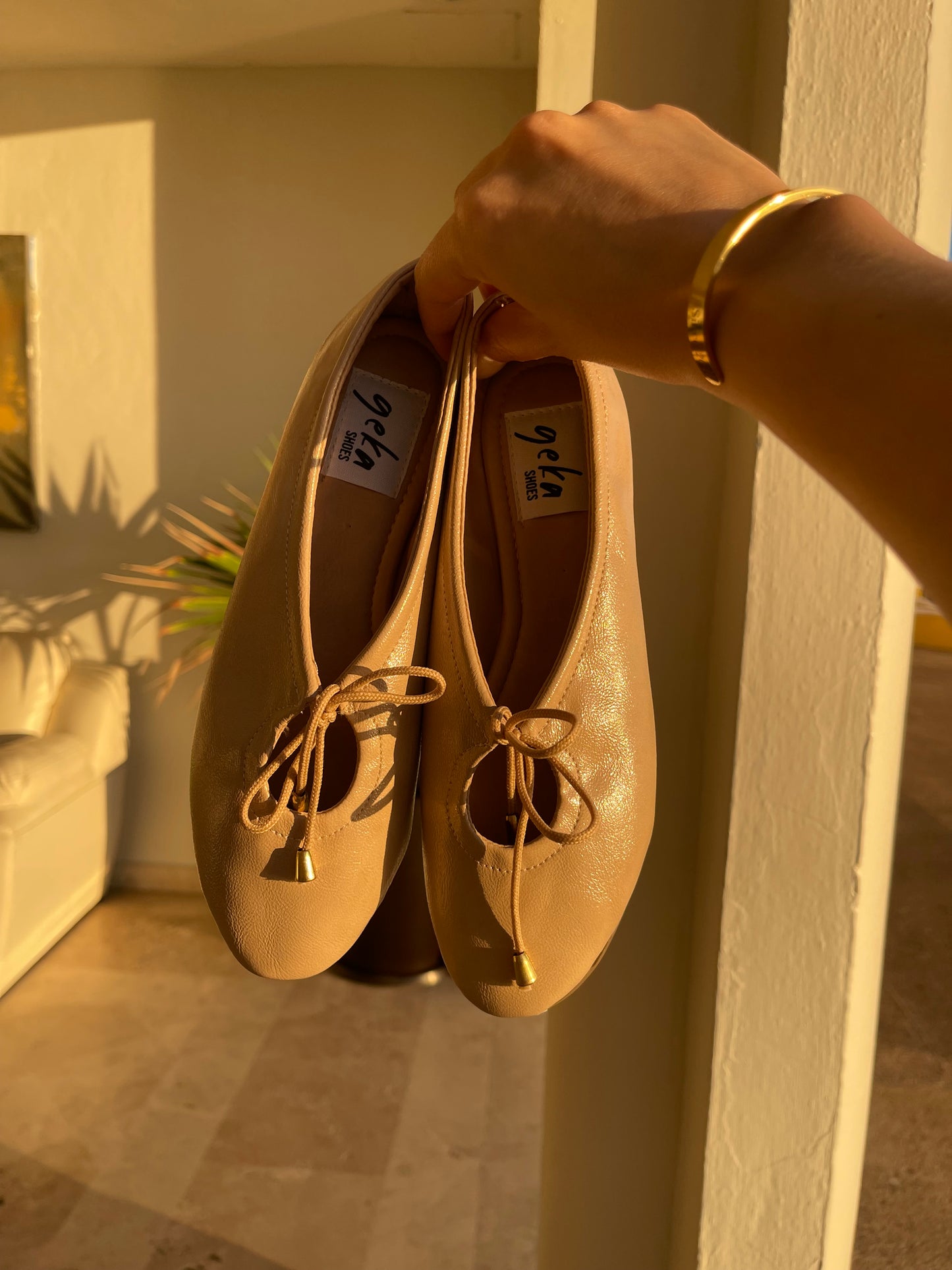 FLATS OLIVIA BEIGE
