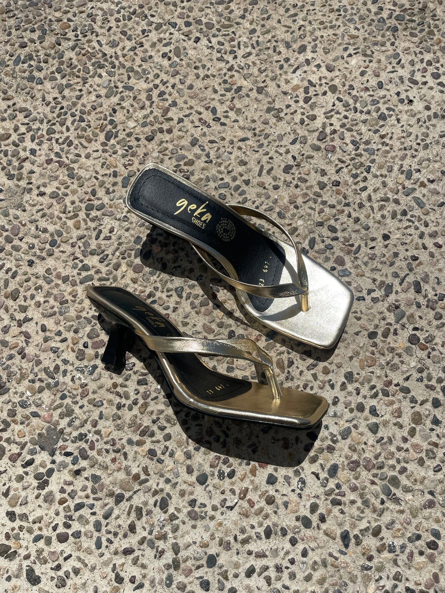 ZAPATILLAS DANIELA ORO 2.0
