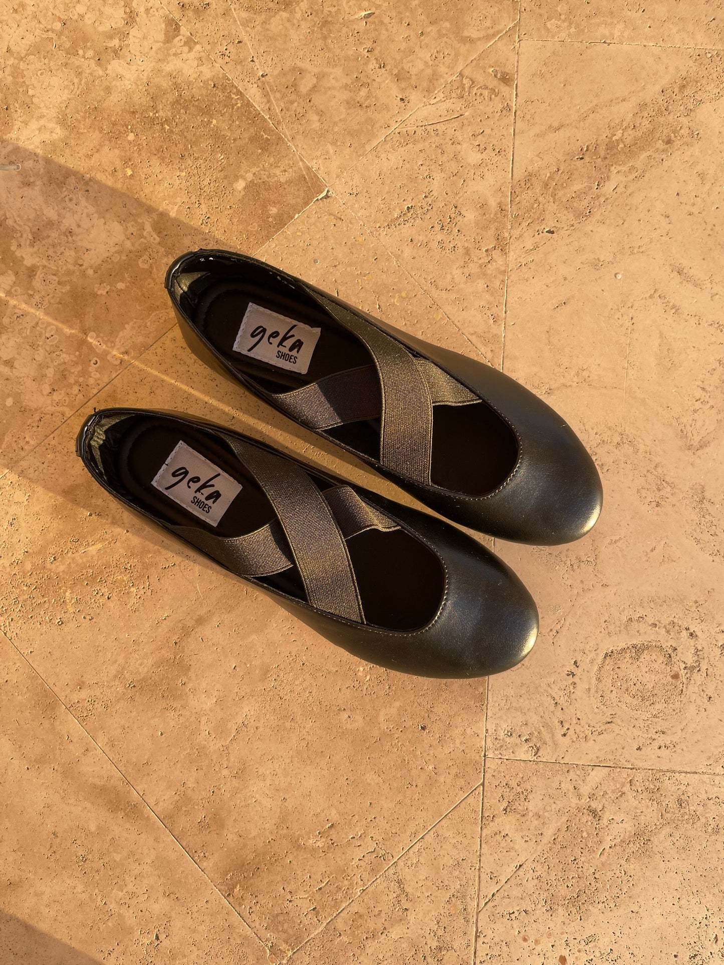 FLATS HELLEN NEGRO