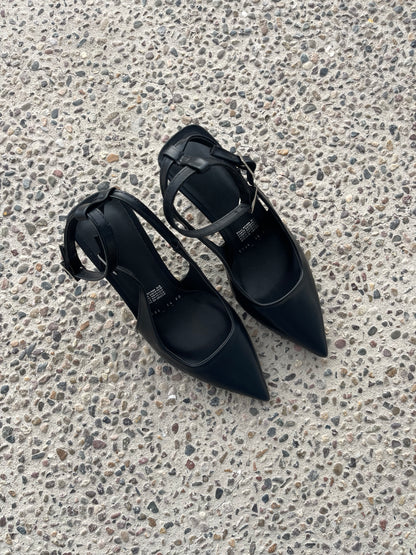 ZAPATILLAS DINORAH NEGRO (con pulsera)