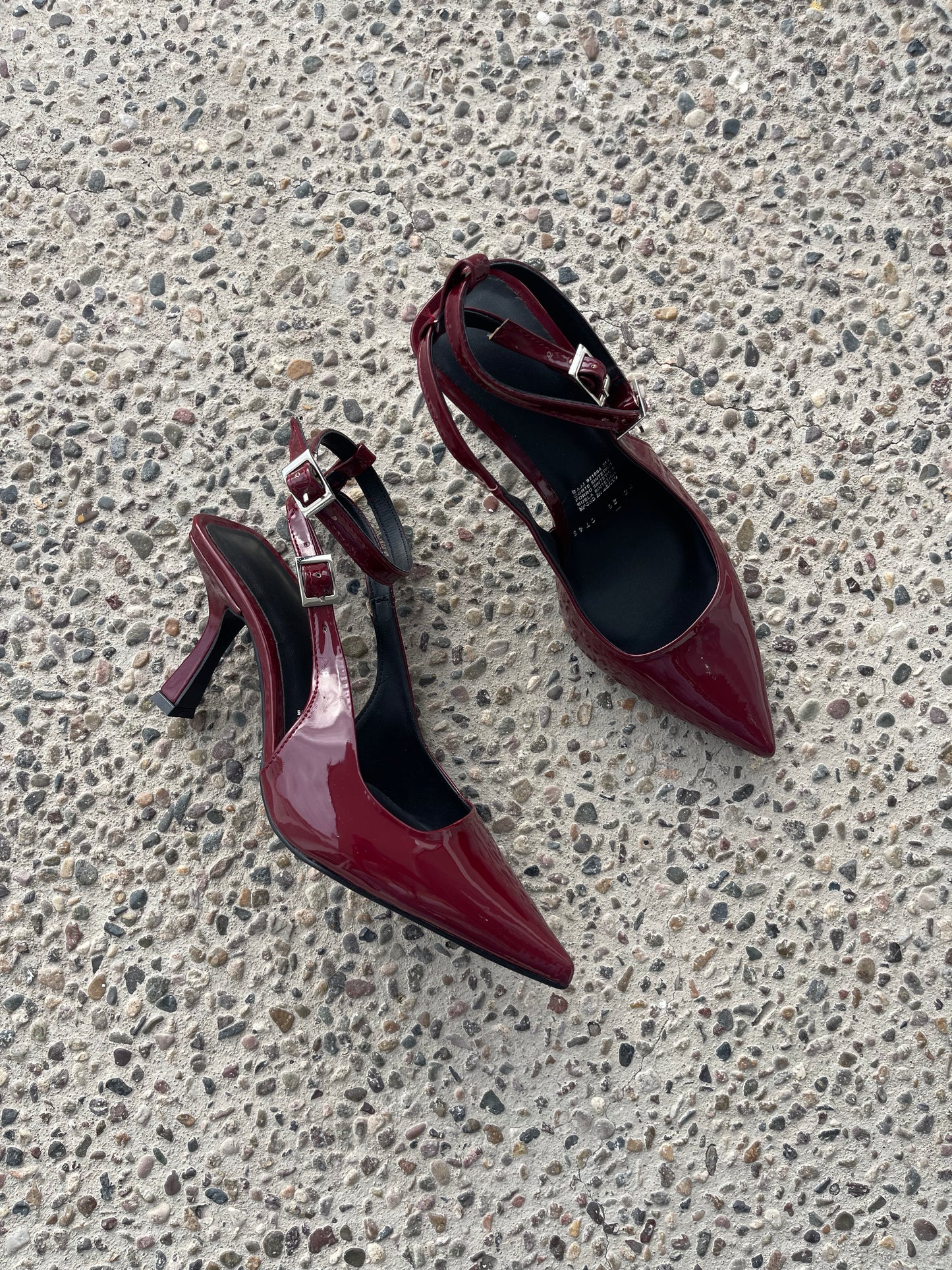 ZAPATILLAS DINORAH VINO (con pulsera)
