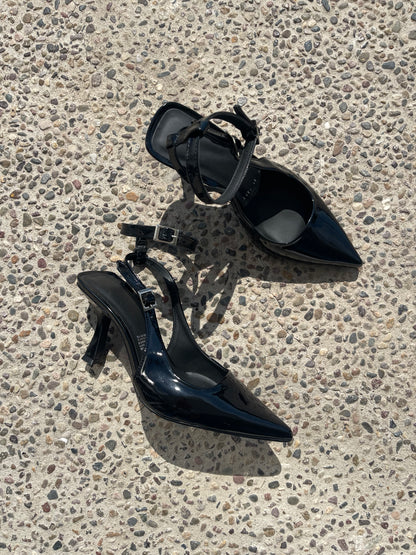ZAPATILLAS DINORAH NEGRO CHAROL  (con pulsera)