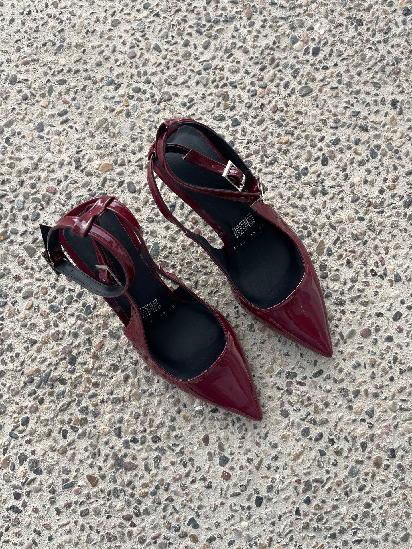 ZAPATILLAS DINORAH VINO (con pulsera)