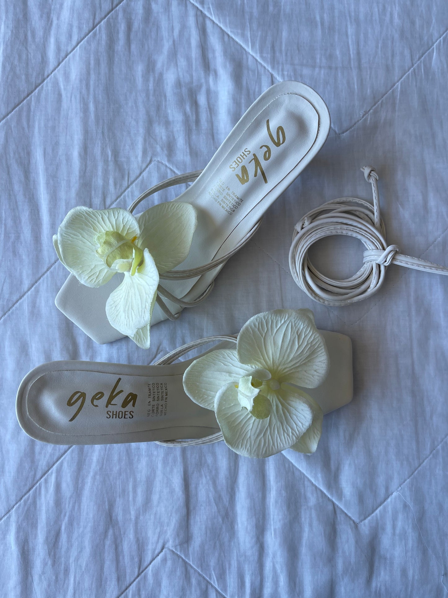 ZAPATILLA ORQUÍDEA LATTE