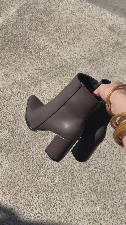 BOTINES KARLA CHOCOLATE